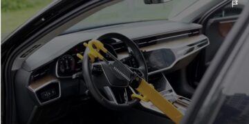 Protect your car with this Tevlaphee Steering Lock Medium